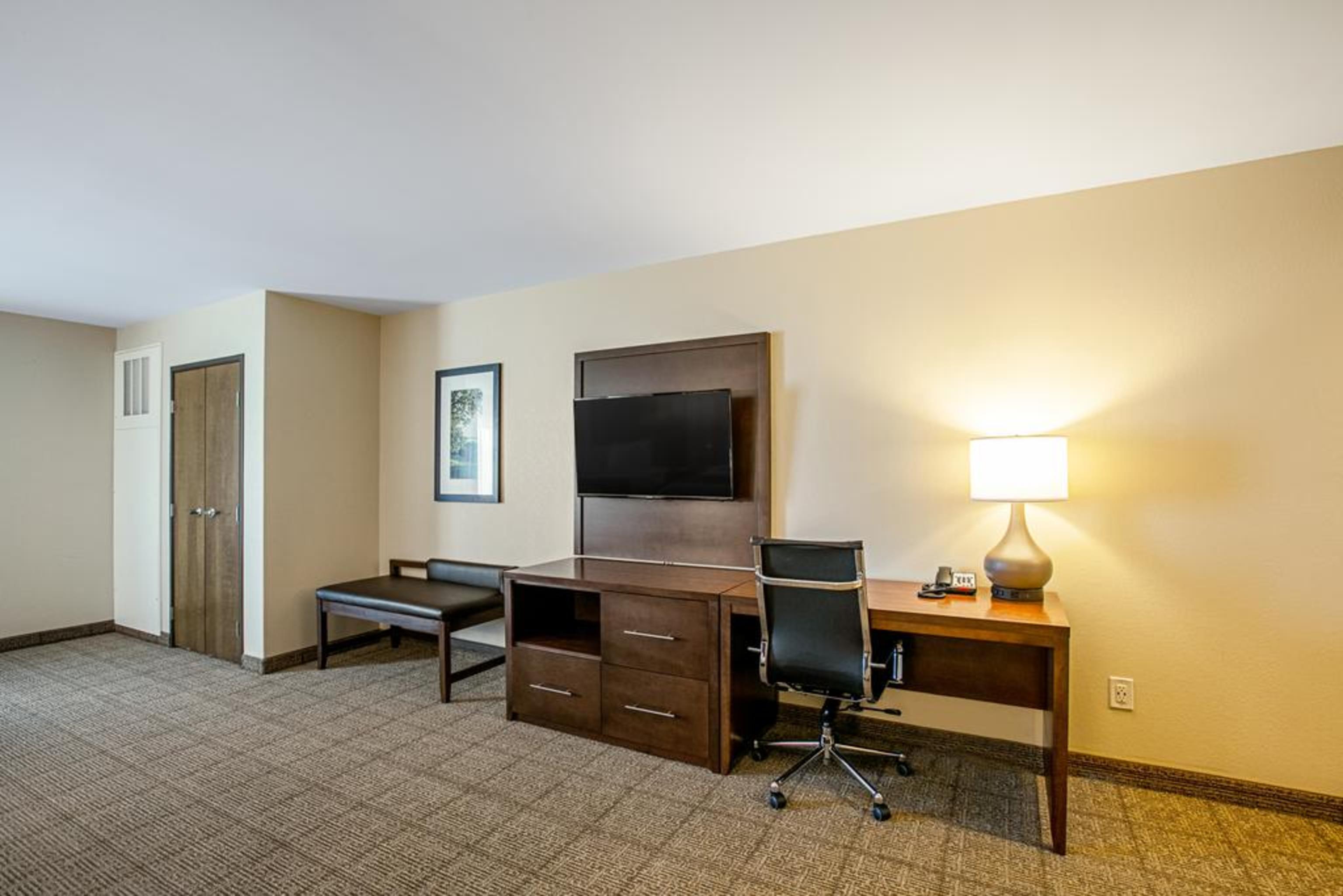 Comfort Suites Fishkill Near Interstate 84 Exterior photo
